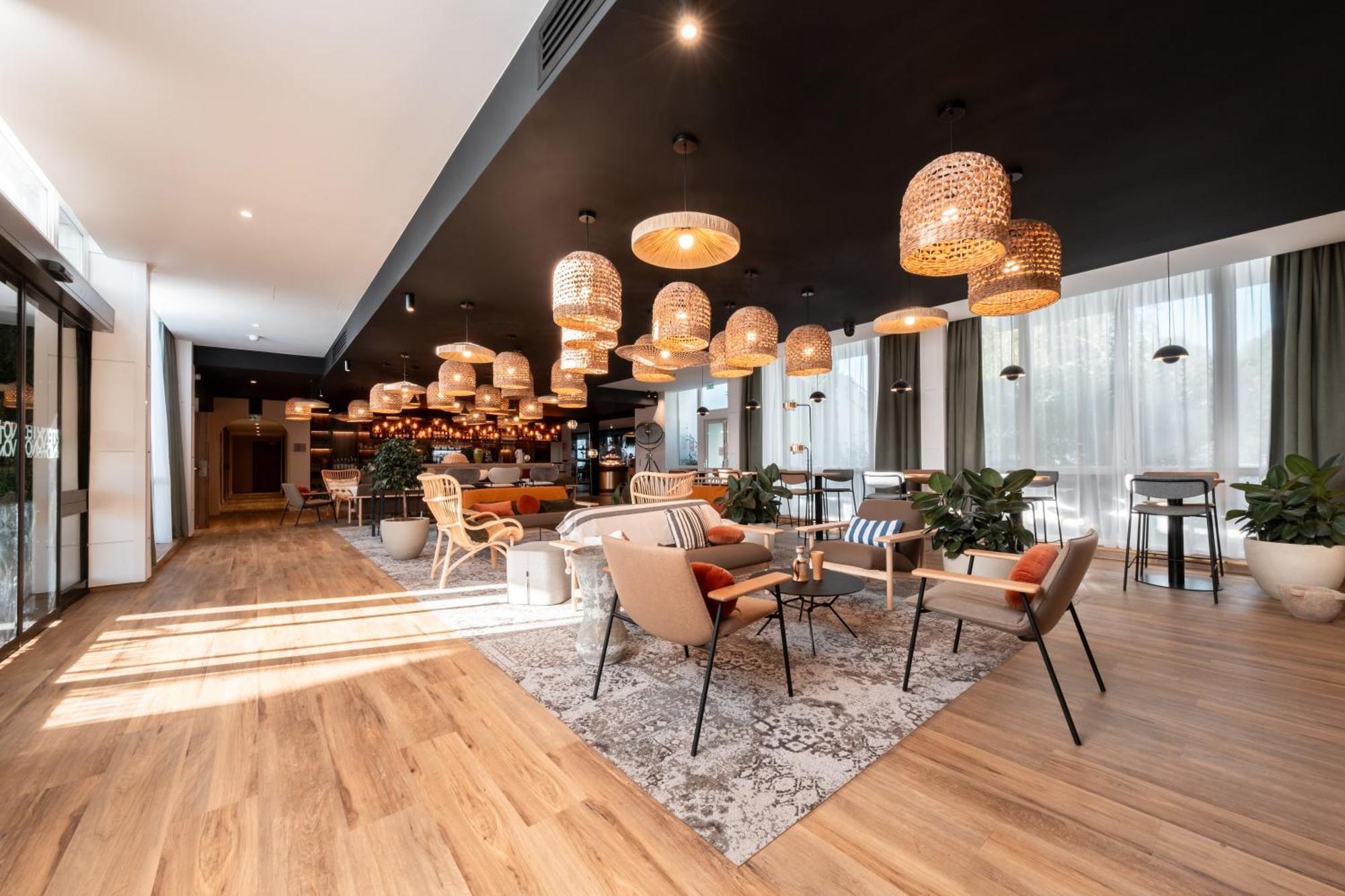 Novotel Шартър Екстериор снимка
